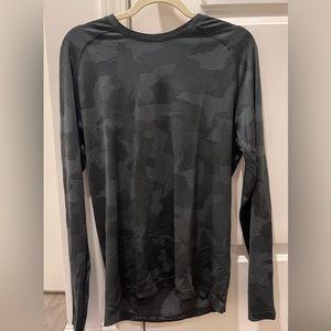 Men’s Lululemon Metal Vent Long Sleeve (Medium)